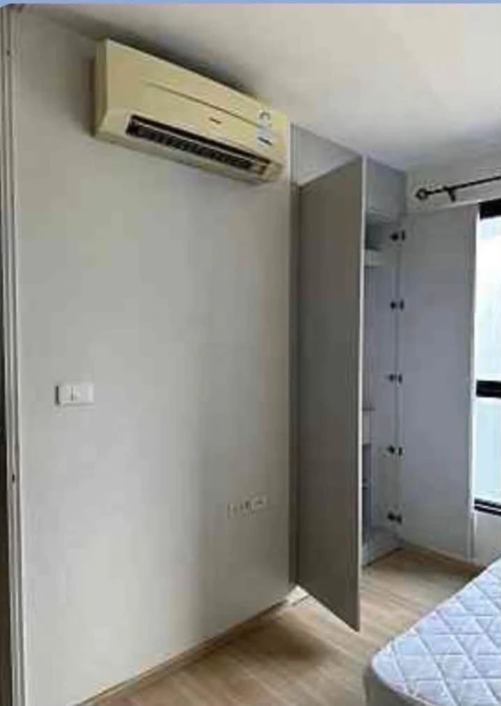 Selling The Base Chaengwattana. The interior is well-divided into sections and comes fully furnished. You'll regret missing this opportunity!