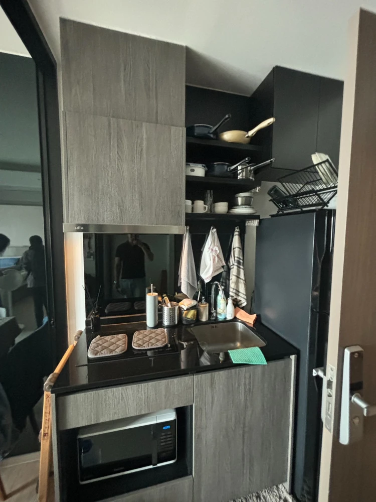For sale: The Base Phetchaburi-Thonglor with built-in furniture and stunning city views. Reserve now before it's gone.