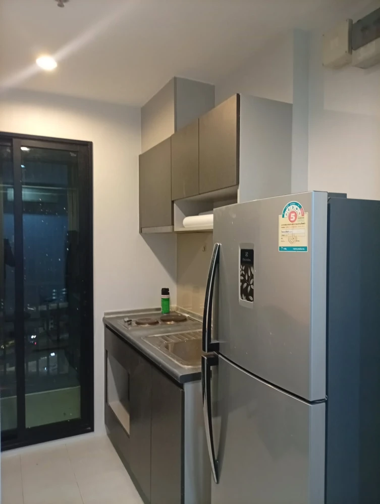 Selling The Base Rama 9-Ramkhamhaeng. 2.5 meter high ceilings create a spacious and comfortable living environment. Don't miss out!