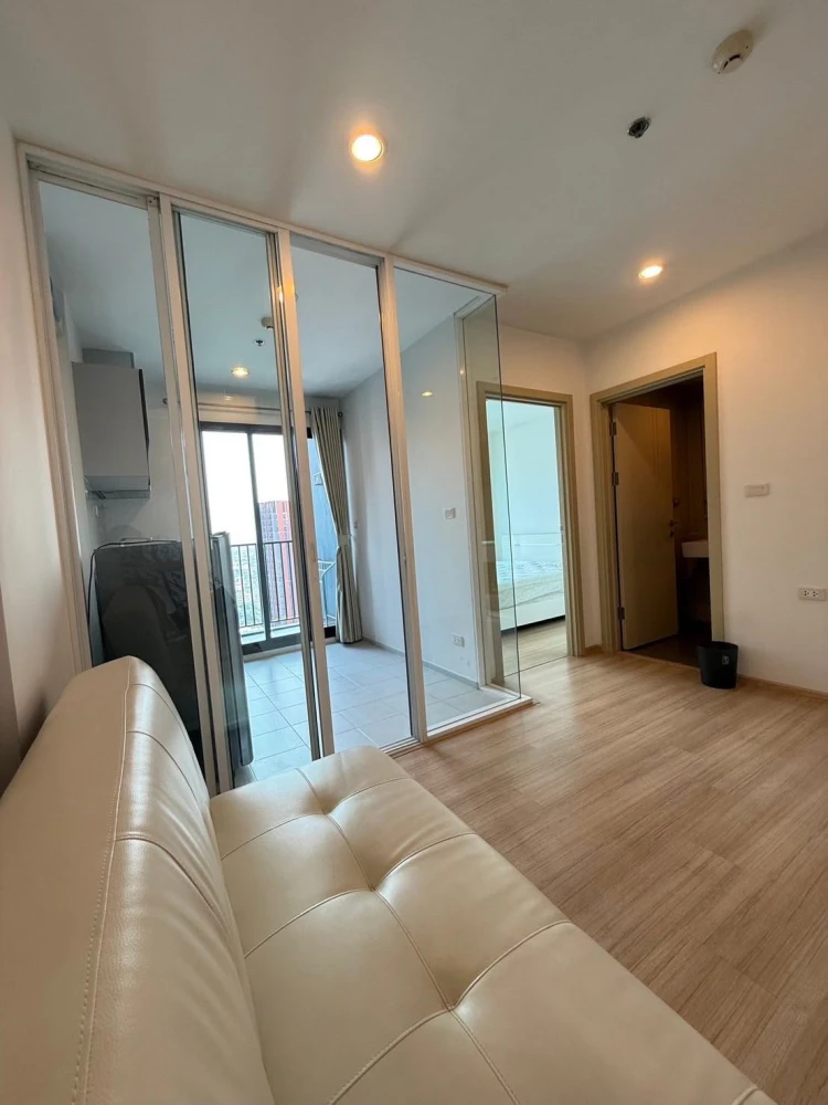 Selling a great unit at The Base Rama 9–Ramkhamhaeng. High floor, beautiful unblocked view. What are you waiting for?