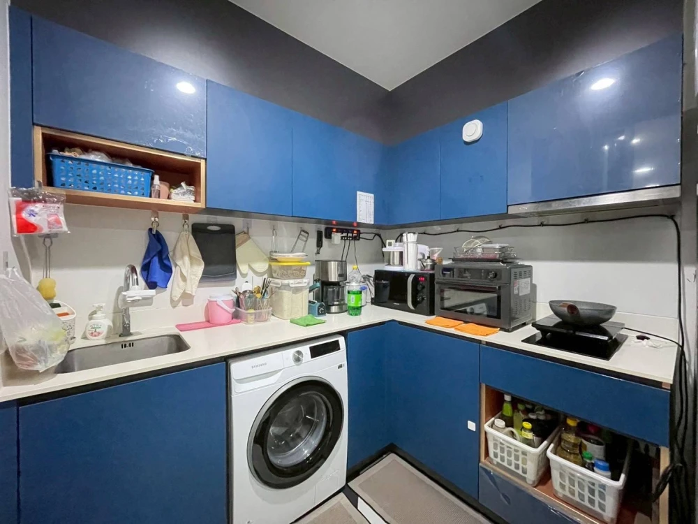 Selling The Base Saphanmai, 4th floor. Unobstructed view, large unit, rare in this area. Grab it quick!