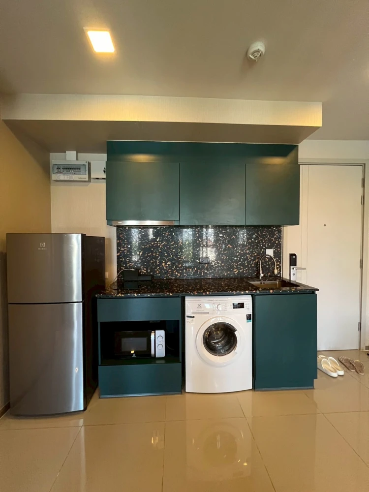 For sale: The Base Sukhumvit 50, One Bed Plus room, beautiful room, good location, quality. "Good life starts at Sukhumvit."