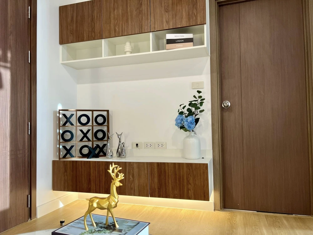 For sale: The Base Sukhumvit 77, a nice room, fully furnished, spacious and comfortable. Reserve now!
