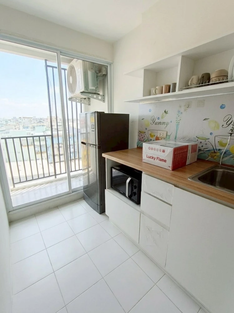 Selling The Bella Condo Rama 2, 1 bedroom, 1 bathroom. Comes with high-quality built-in furniture. Convenient location. Book now!