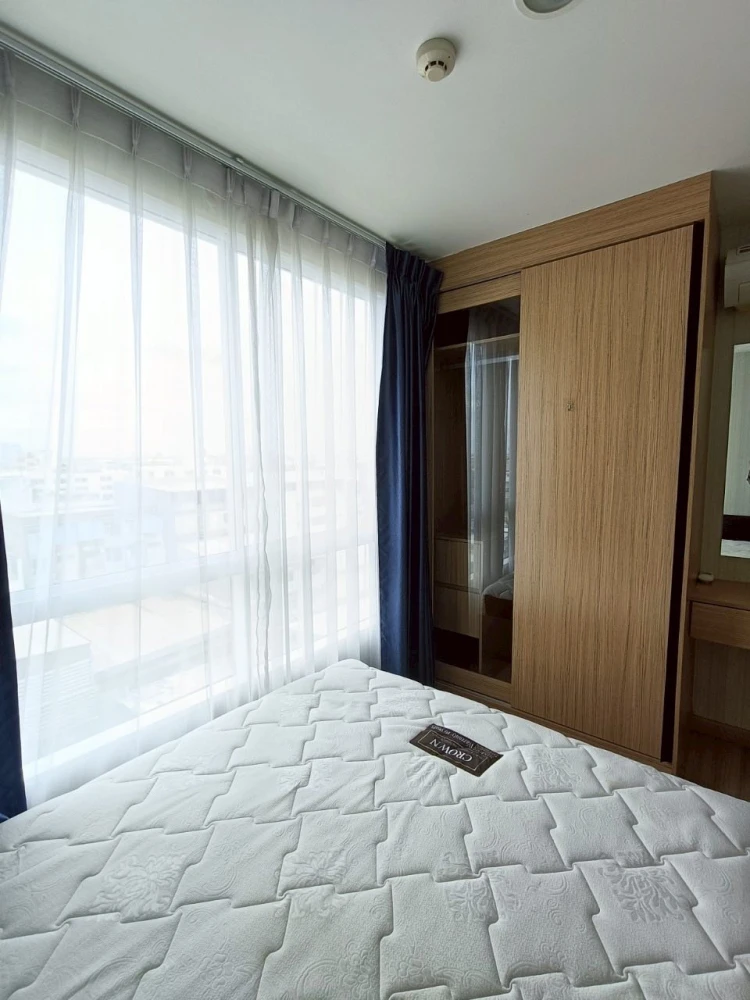 Selling The Bella Condo Rama 2, 1 bedroom, 1 bathroom. Comes with high-quality built-in furniture. Convenient location. Book now!