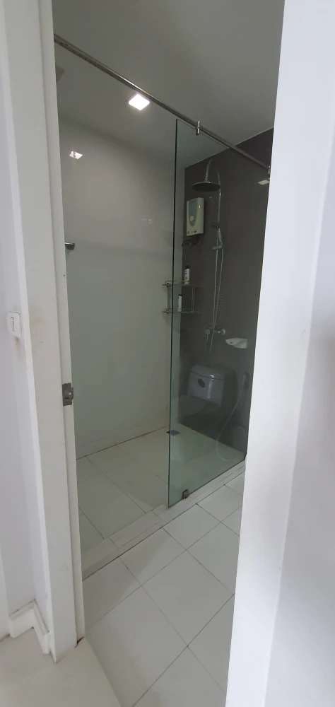 Selling a lovely unit at The Bloom Sukhumvit 71, fully furnished. Book now!