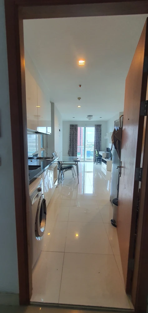 Selling a lovely unit at The Bloom Sukhumvit 71, fully furnished. Book now!