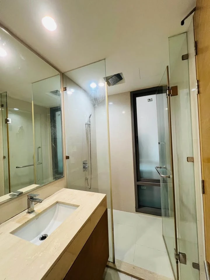 Selling The Breeze Narathiwas, a room with a great view, very beautiful view, highest floor, very spacious area, if you delay, you'll definitely miss
