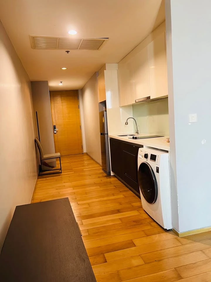 Selling The Breeze Narathiwas, a room with a great view, very beautiful view, highest floor, very spacious area, if you delay, you'll definitely miss
