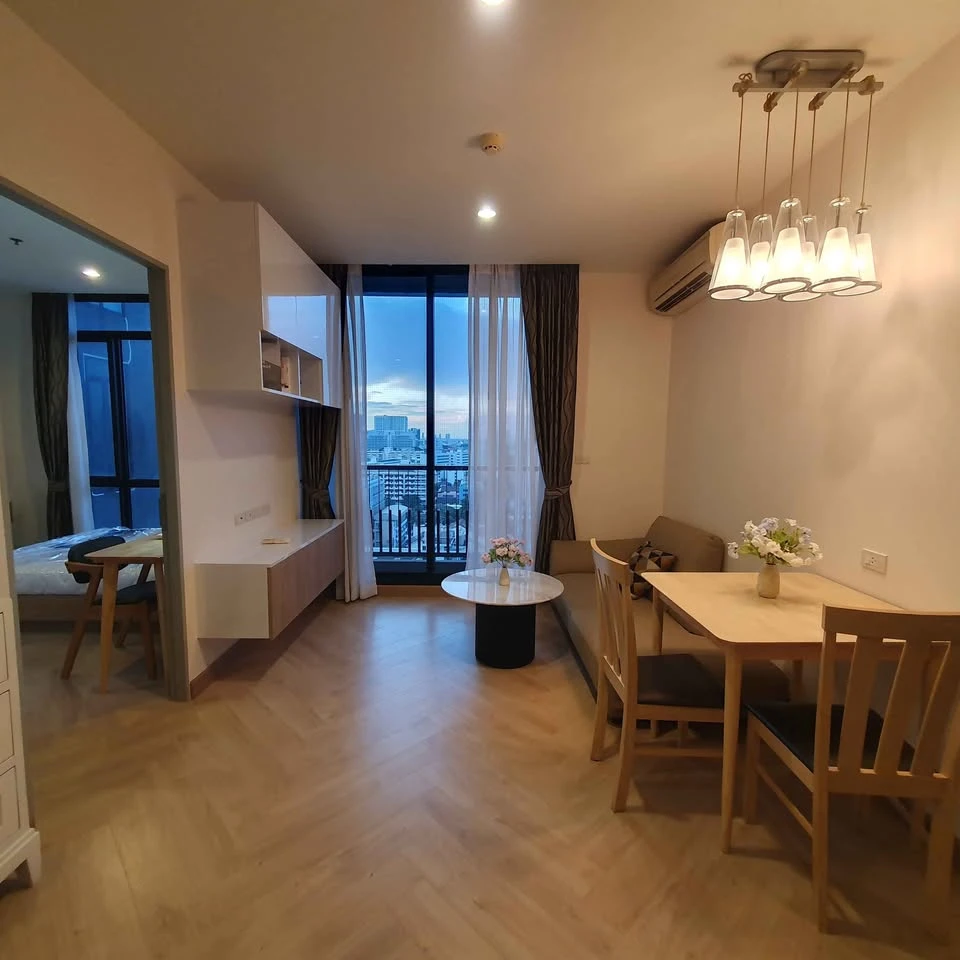 For sale: The Capital Ratchaprarop-Vibha, corner room, 14th floor, quiet, bedroom wall not connected to other rooms, beautiful view, built-in furnitur