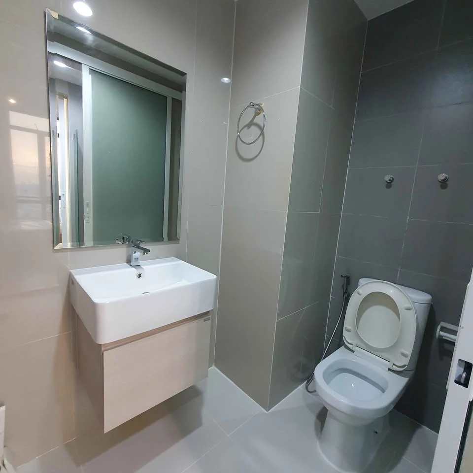 For sale: The Capital Ratchaprarop-Vibha, corner room, 14th floor, quiet, bedroom wall not connected to other rooms, beautiful view, built-in furnitur