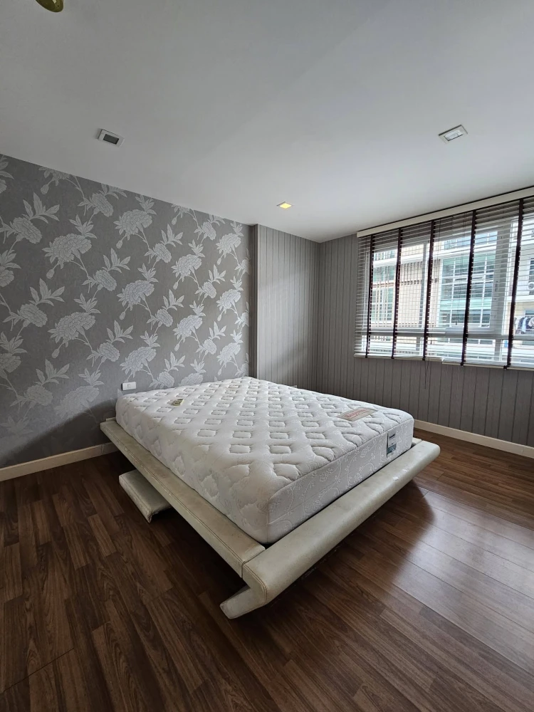 ขายคอนโด The Clover Thonglor