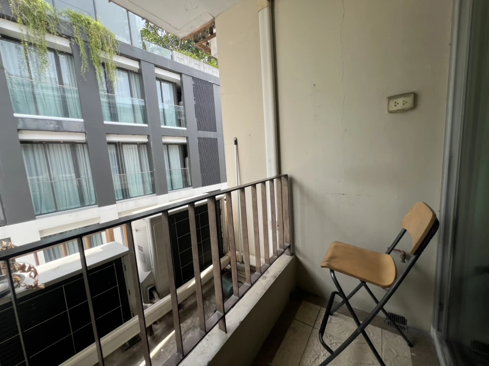The Clover Thonglor for sale, fully furnished + appliances, ready to move in.