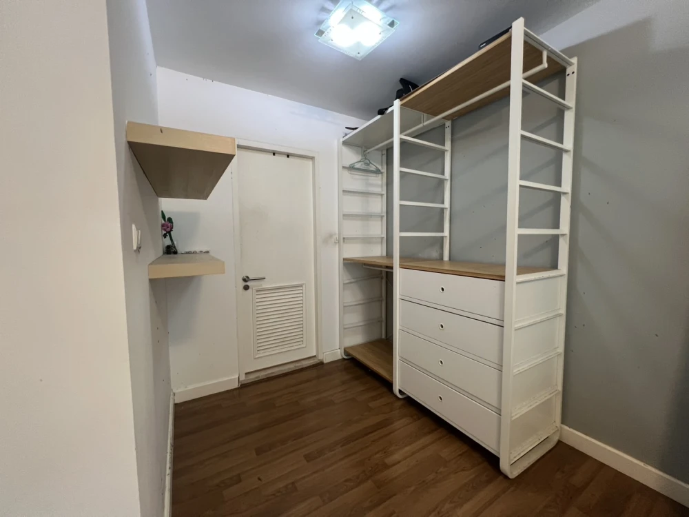 The Clover Thonglor for sale, fully furnished + appliances, ready to move in.
