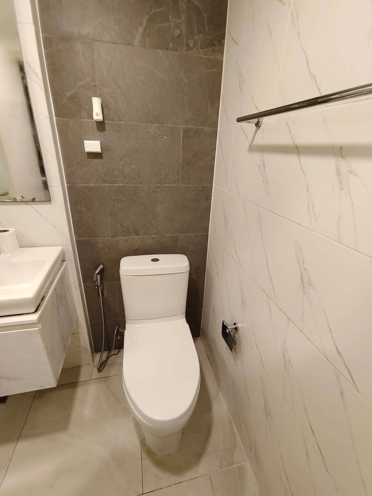 Selling THE CUBE LOFT Ladprao 107 condo. 2 bedrooms, one room can be used as a home office or bedroom. Book now!