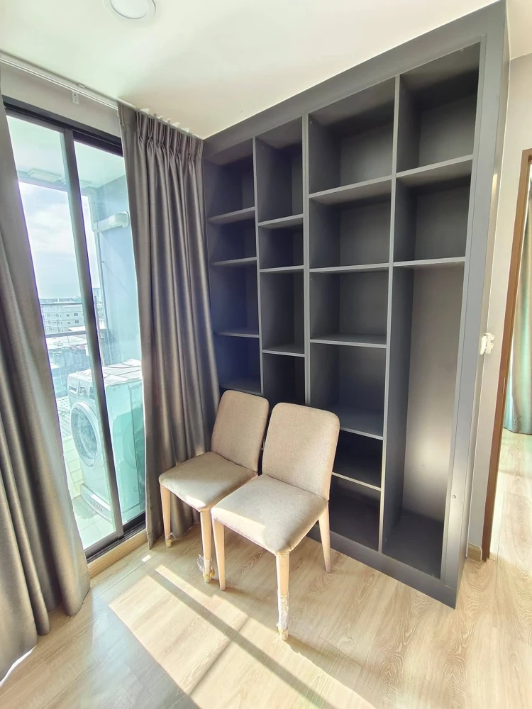 Selling THE CUBE LOFT Ladprao 107 condo. 2 bedrooms, one room can be used as a home office or bedroom. Book now!