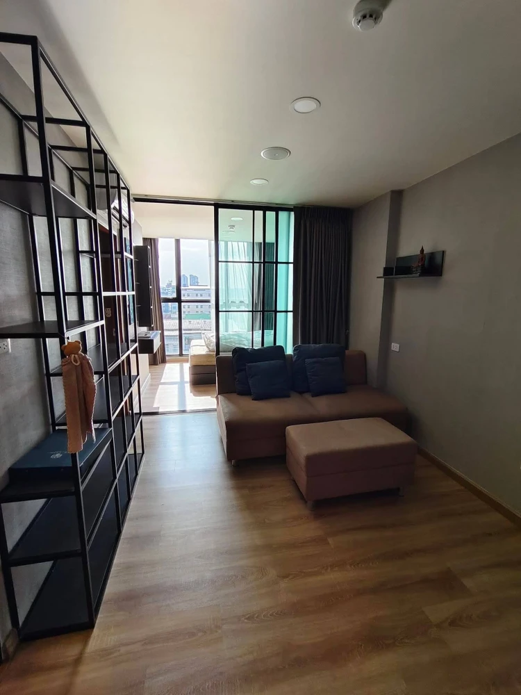 Selling THE CUBE LOFT Ladprao 107 condo. 2 bedrooms, one room can be used as a home office or bedroom. Book now!
