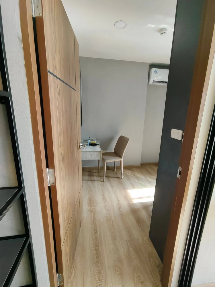 Selling THE CUBE LOFT Ladprao 107 condo. 2 bedrooms, one room can be used as a home office or bedroom. Book now!