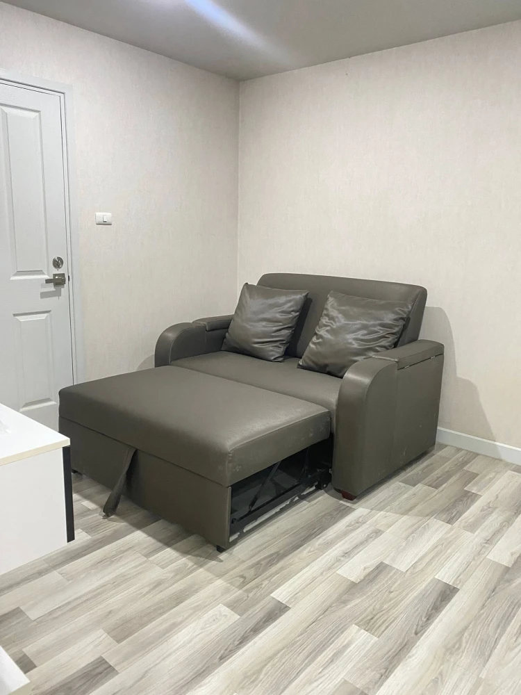 Selling The Cube Plus Chaengwattana, fully furnished, in a prime location. Don't miss out!