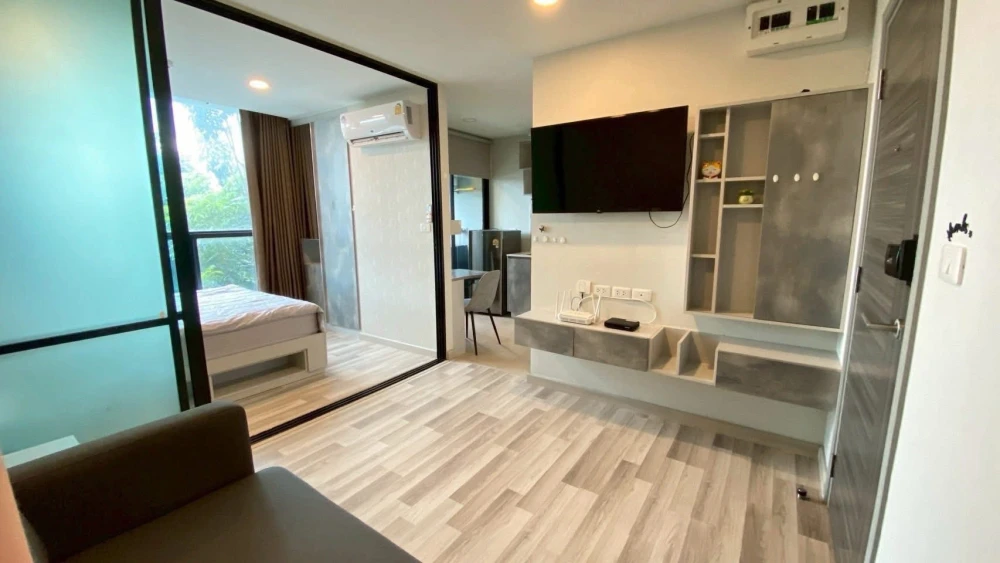 Selling The Cube Premium Ratchada 32 unit, fully furnished. Just bring your belongings and move in! Book now before it's too late!