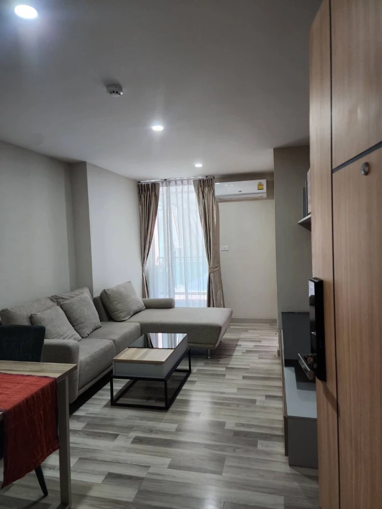 Selling The Cube Premium Ratchada 32, corner unit, less crowded, great location, fully furnished. Don't miss out!