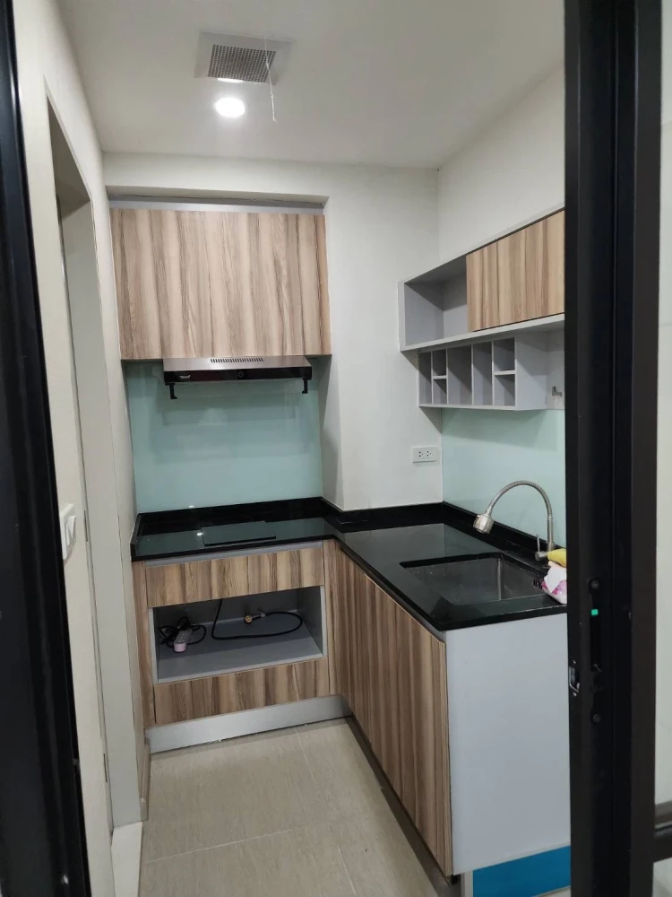 Selling The Cube Premium Ratchada 32, corner unit, less crowded, great location, fully furnished. Don't miss out!