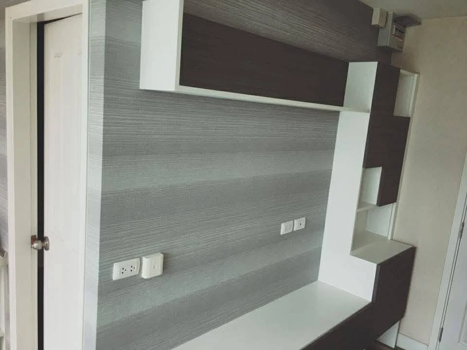 Selling The Cube Ramkhamhaeng. The rooms are partitioned into separate areas and fully furnished. Don't miss out!
