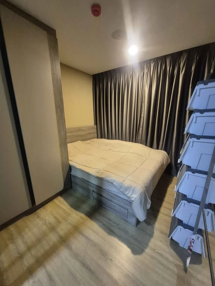 For sale: The Cube South Chaengwattana 15/1, spacious room, lots of usable space, comes with complete furniture, don't miss out.