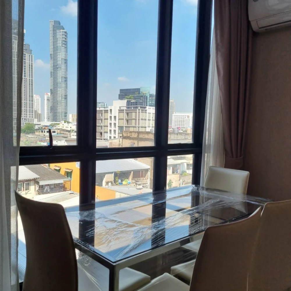 Selling The Cube Urban Sathorn-Chan, 6th floor, corner unit with pool view. Book now!