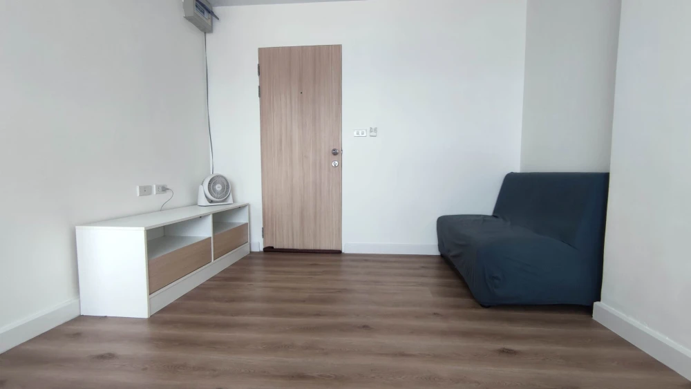 For sale: The Diamond Nawa Nakhon-Taladthai, 7th floor, nice room, comes with complete decorations.