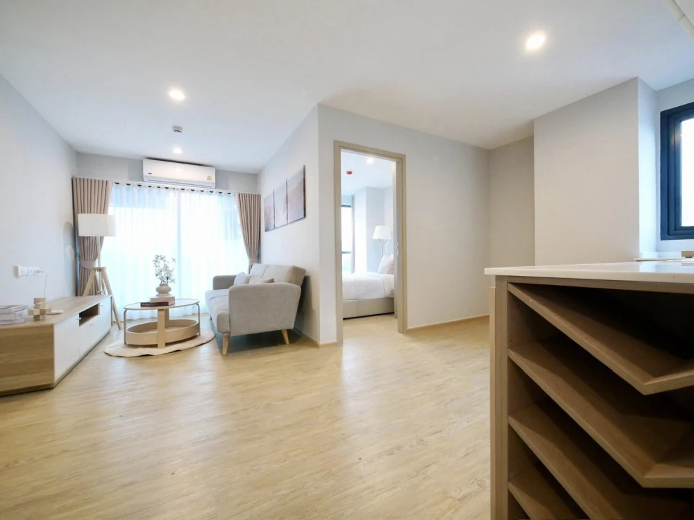 Selling The Excel Hideaway Sukhumvit 50, corner unit with stunning canal view (Phra Khanong canal). Ready to move in with just your luggage.