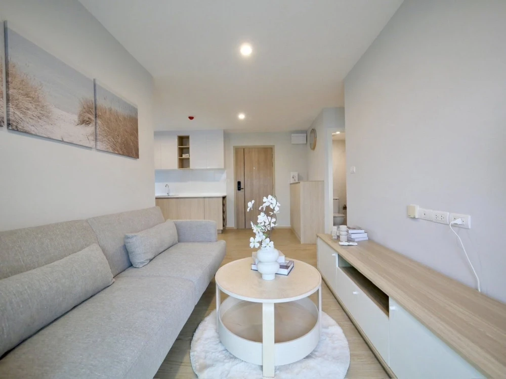 Selling The Excel Hideaway Sukhumvit 50, corner unit with stunning canal view (Phra Khanong canal). Ready to move in with just your luggage.