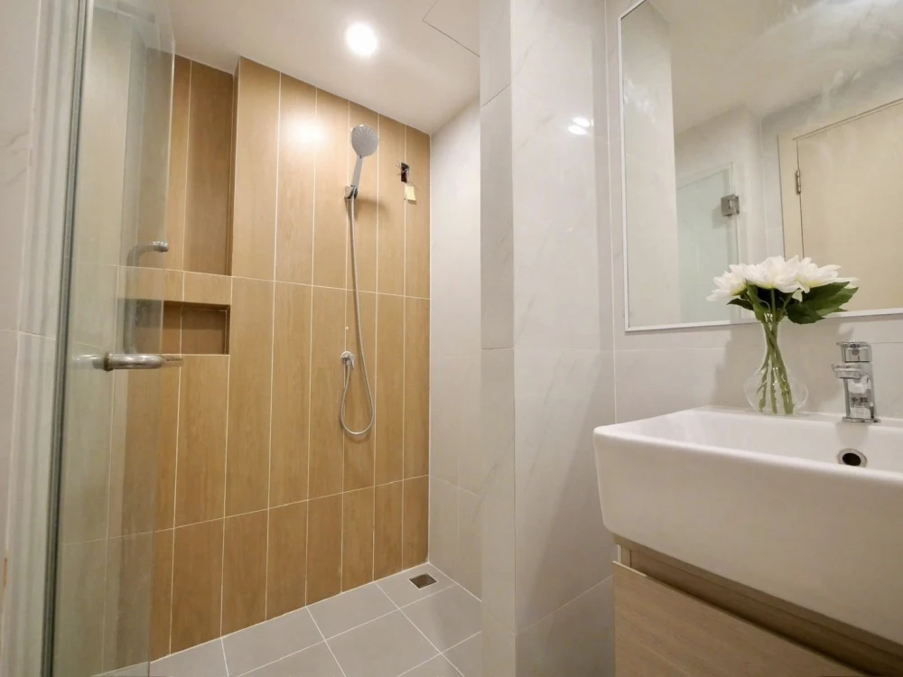 Selling The Excel Hideaway Sukhumvit 50, corner unit with stunning canal view (Phra Khanong canal). Ready to move in with just your luggage.