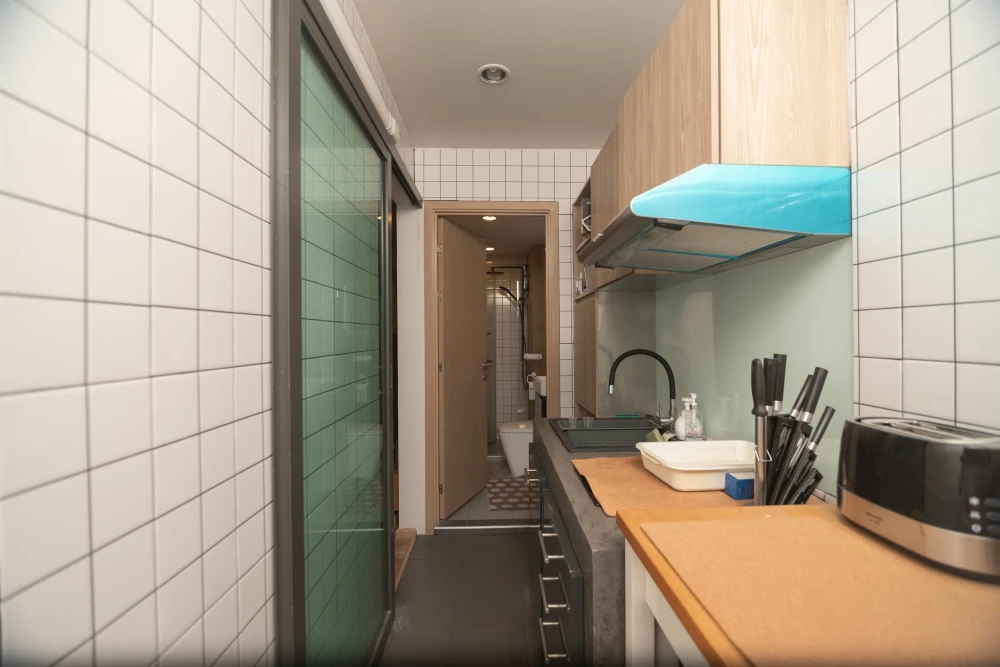 Selling The Excel Hideaway Sukhumvit 71, 1 bedroom, 1 bathroom. The interior is decorated in a coordinated theme. Amazing common areas. Don't miss out