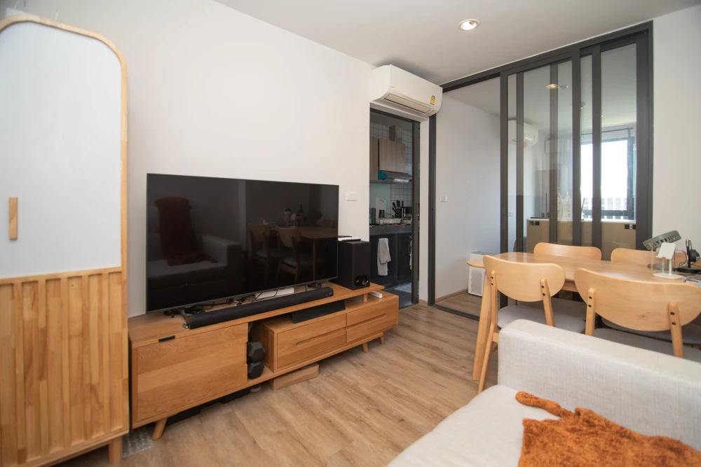 Selling The Excel Hideaway Sukhumvit 71, 1 bedroom, 1 bathroom. The interior is decorated in a coordinated theme. Amazing common areas. Don't miss out