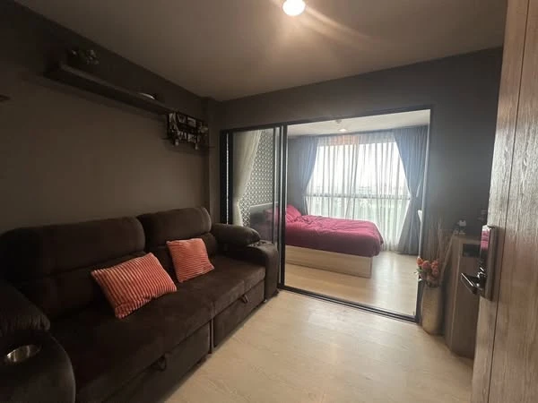 For sale: The Excel Khu Khot, 1 bedroom, 1 bathroom, fully furnished, with quality wallpaper. Don't miss out!