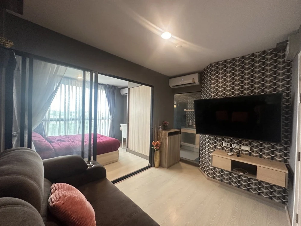 For sale: The Excel Khu Khot, 1 bedroom, 1 bathroom, fully furnished, with quality wallpaper. Don't miss out!