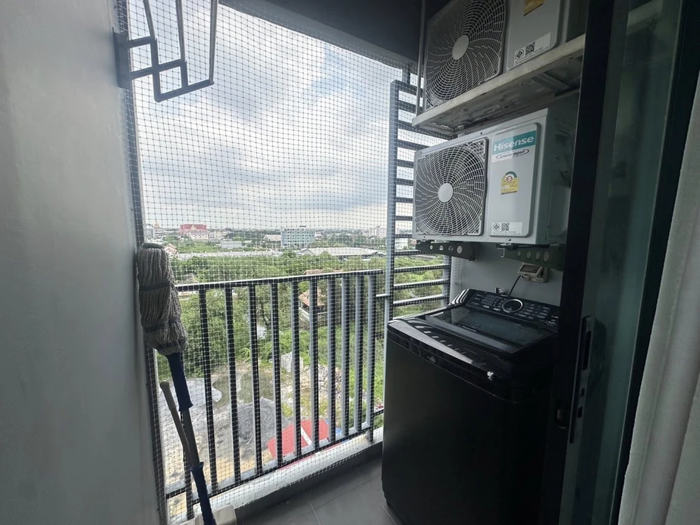 For sale: The Excel Khu Khot, 1 bedroom, 1 bathroom, fully furnished, with quality wallpaper. Don't miss out!