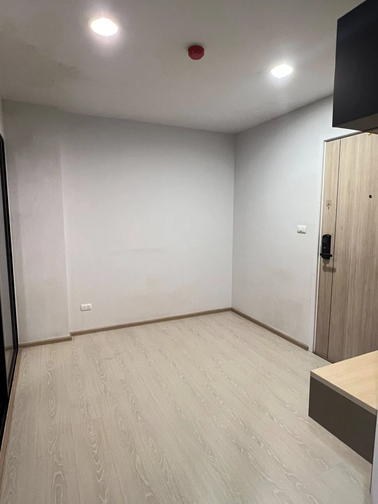 Selling The Excel Khu Khot. Garden view, north-facing bedroom. Located in the same building as the common areas and management office. This price is a