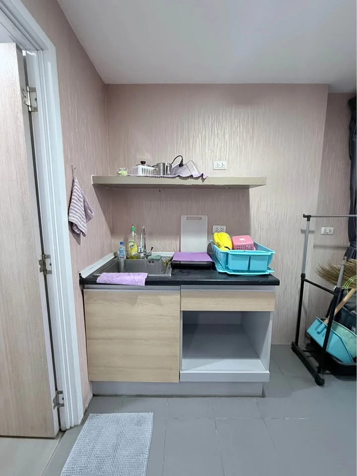 Selling The Excel Khu Khot condo. Nice unit, fully furnished with appliances. Book now!