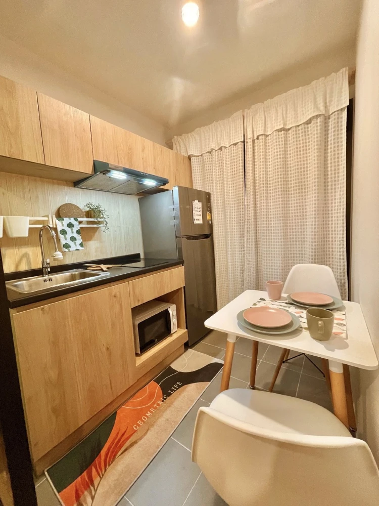For sale: The Excel Ratchada 18, 5th floor, swimming pool view, fully furnished, ready to move in, hurry and reserve now.