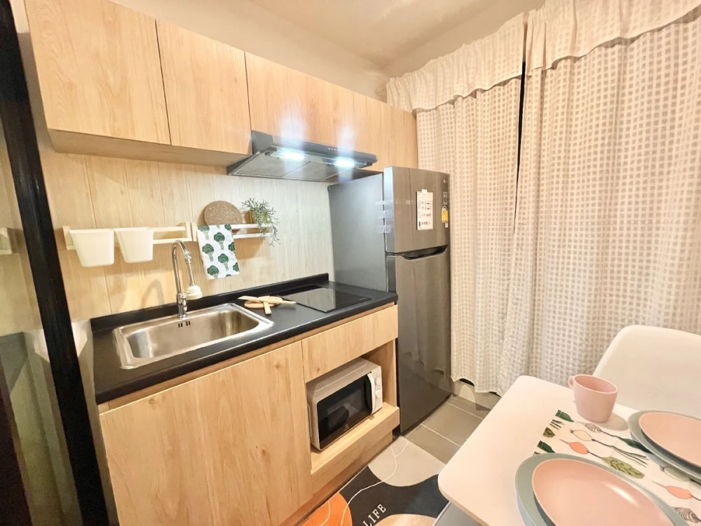For sale: The Excel Ratchada 18, 5th floor, swimming pool view, fully furnished, ready to move in, hurry and reserve now.