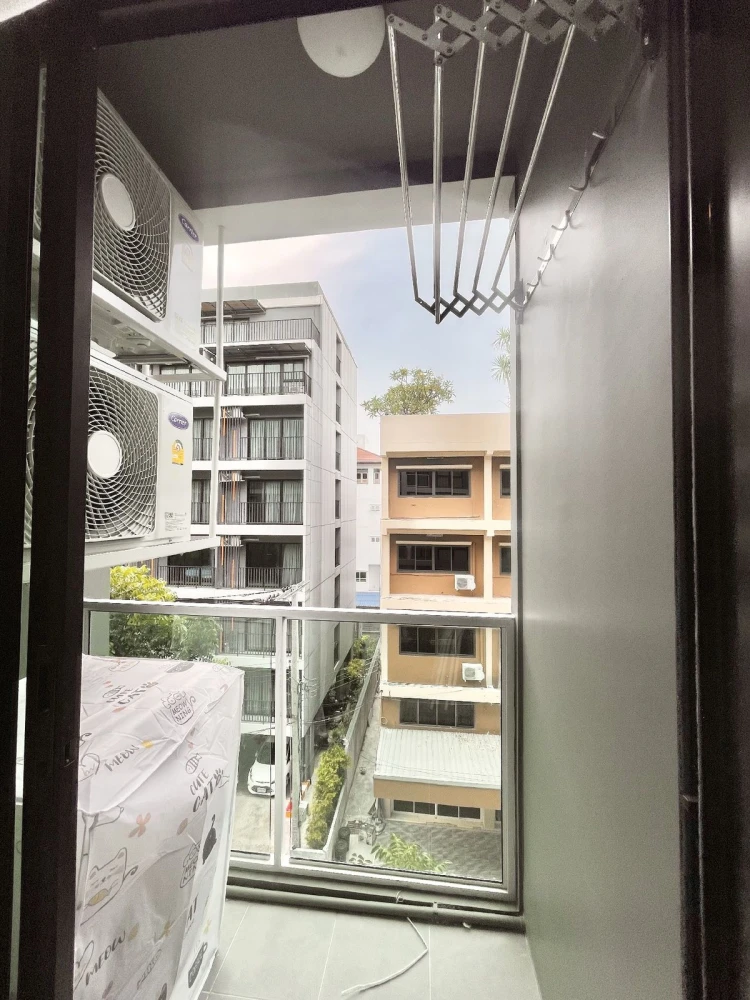 For sale: The Excel Ratchada 18, 5th floor, swimming pool view, fully furnished, ready to move in, hurry and reserve now.