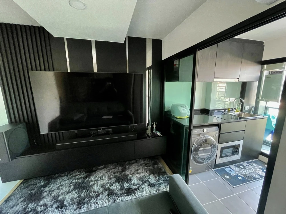 For sale: The Excel Ratchada 18, corner room, not crowded, decorated in a controlled tone, built-in wall, very cool, reserve now.