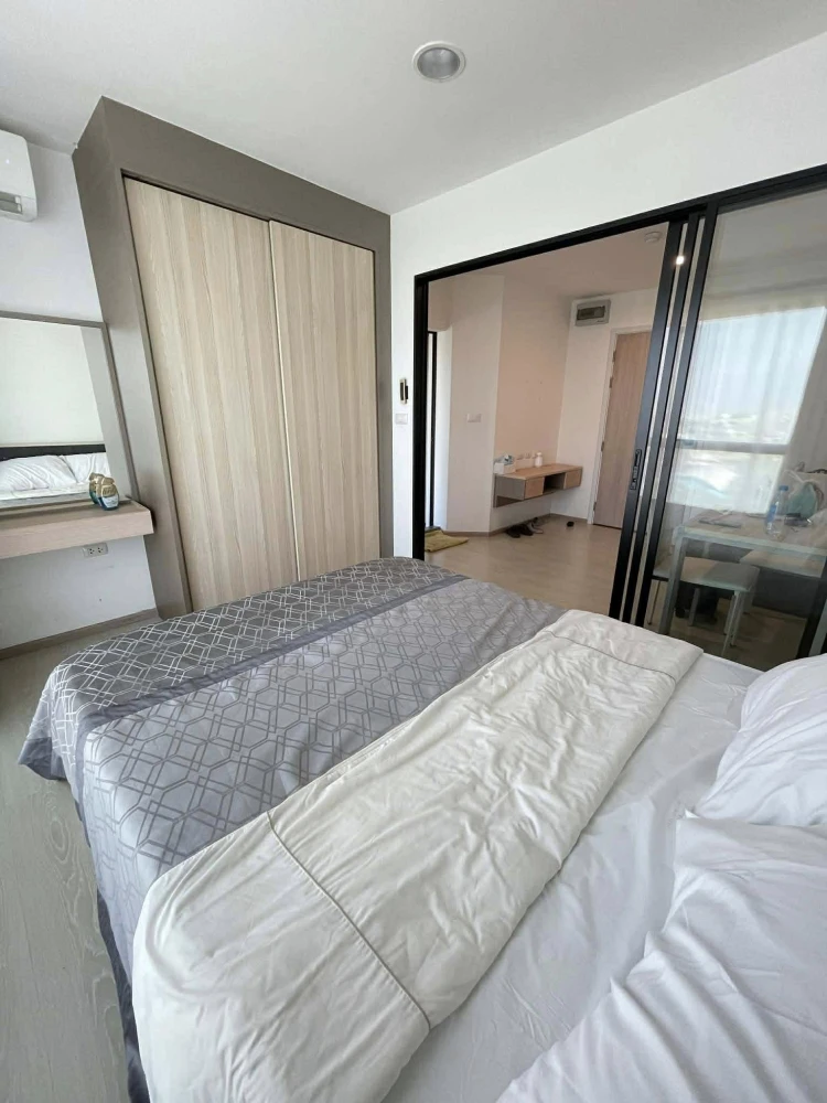 Selling The Excel Khu Khot, Building A, 8th floor (top floor). The atmosphere is quiet and peaceful, perfect for relaxation.