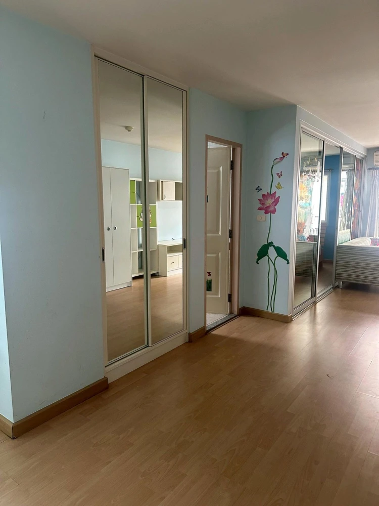 For sale: The Fifth Avenue Ratchada-Wongsawang, 5th floor, nice room, fully furnished, buy now, urgent!