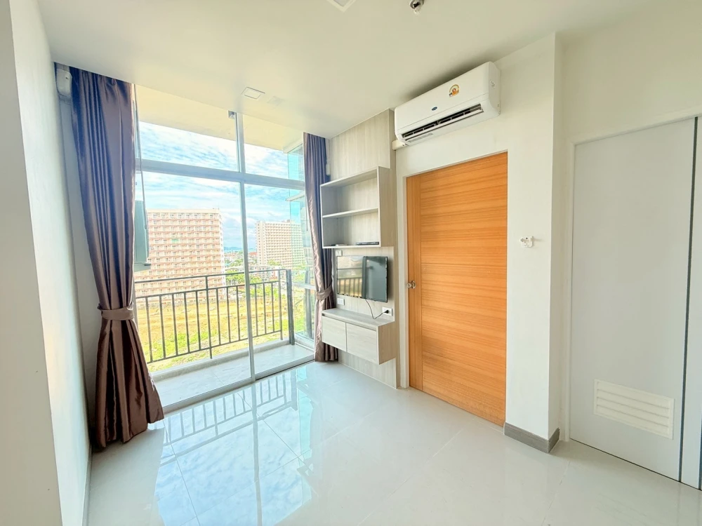 For sale: The Grand Jomtien, 7th floor, nice room, fully furnished, reserve now, don't miss out!