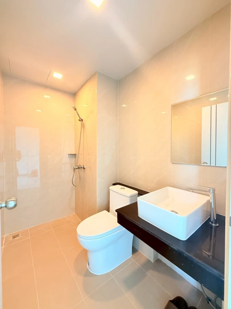 For sale: The Grand Jomtien, 7th floor, nice room, fully furnished, reserve now, don't miss out!
