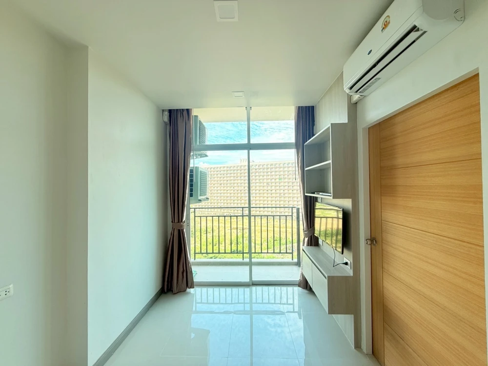For sale: The Grand Jomtien, 7th floor, nice room, fully furnished, reserve now, don't miss out!