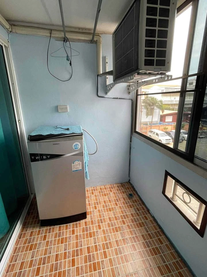 For sale: The Great Condo Petchkasem 48, a nice room, good location, comes with complete facilities. Reserve now!